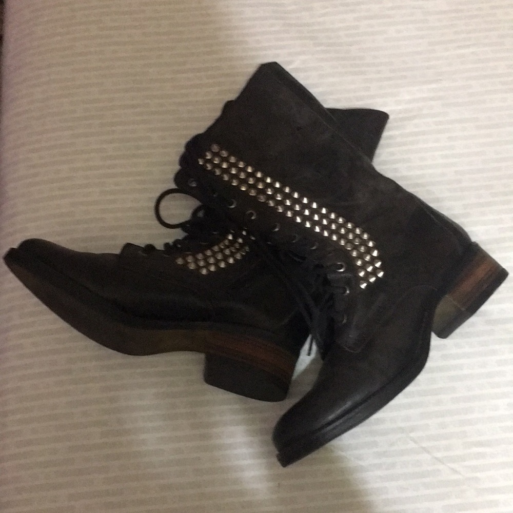 Steve Madden Tropador Boots